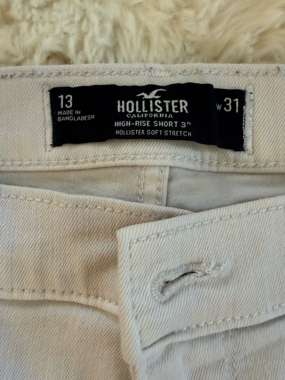 Hollister High-Rise Sunflower Embroidered Denim Shorts White Cutoff Shorts 2000s - Picture 4 of 6